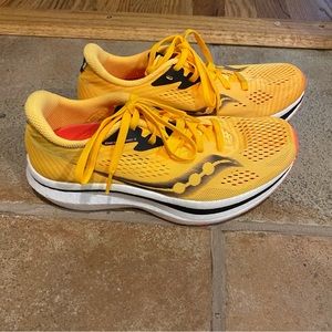 W7.5 Saucony Endorphin Pro 2